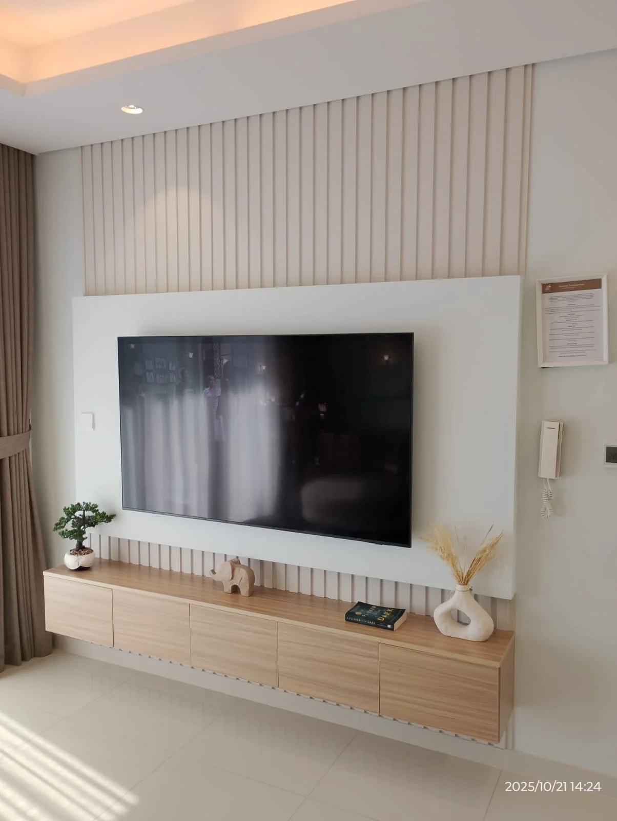Handyman repairing a wall surface inside a Dubai home — supporting project view 3