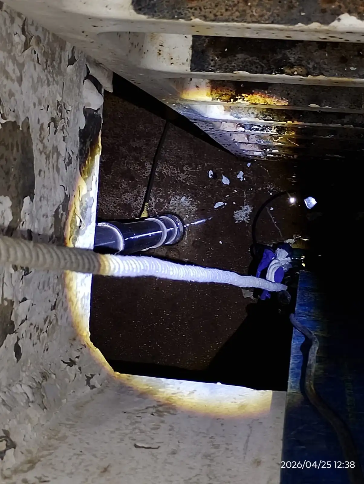 Technicians cleaning the interior of a water tank in Dubai — supporting project view 3